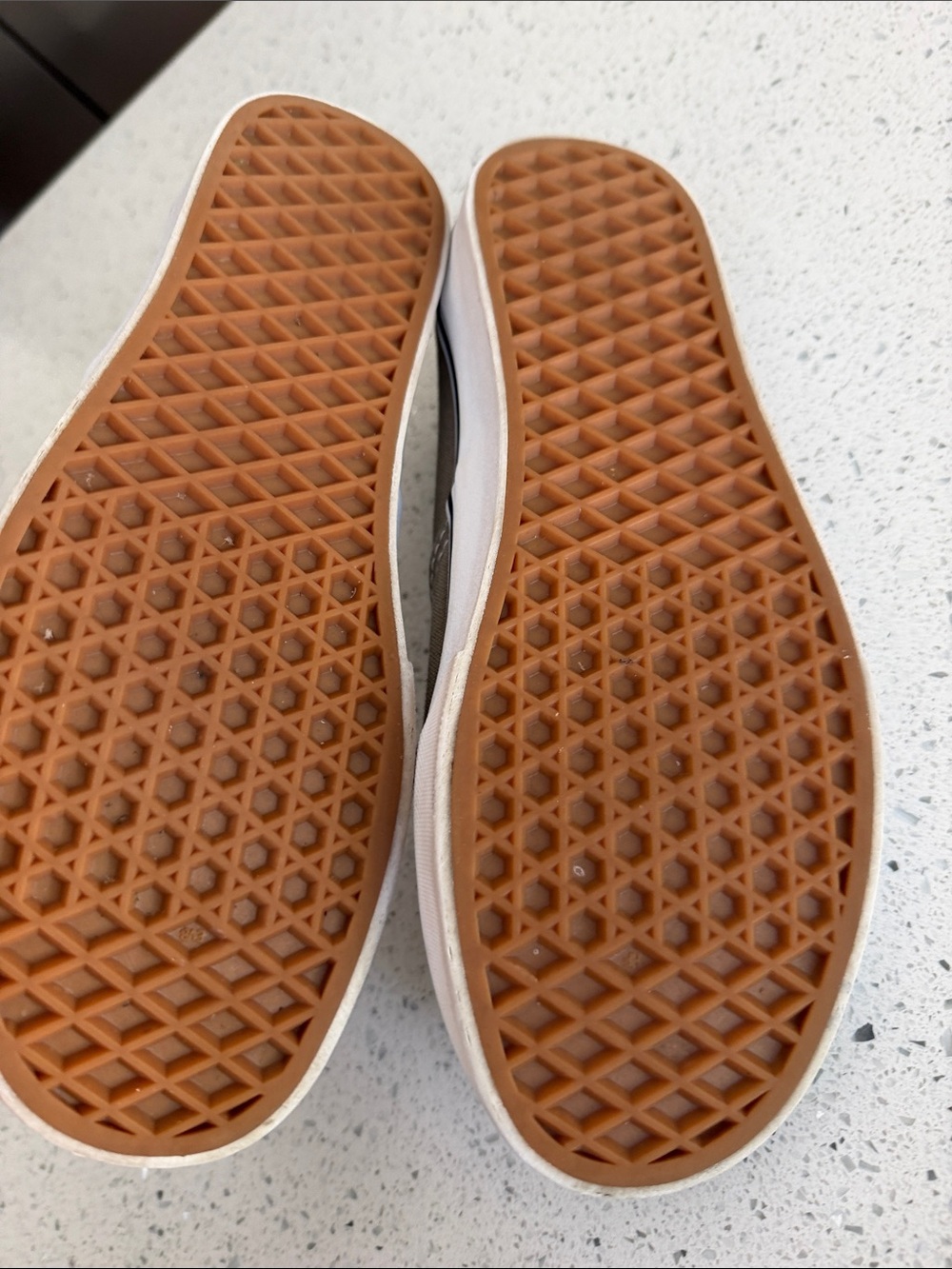 Women’s Vans Canvas Low-Top Sneakers in Khaki and White 8.5 - Picture 6 of 8